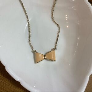 Elegant Gold Tone Bow Necklace
2FOR $35